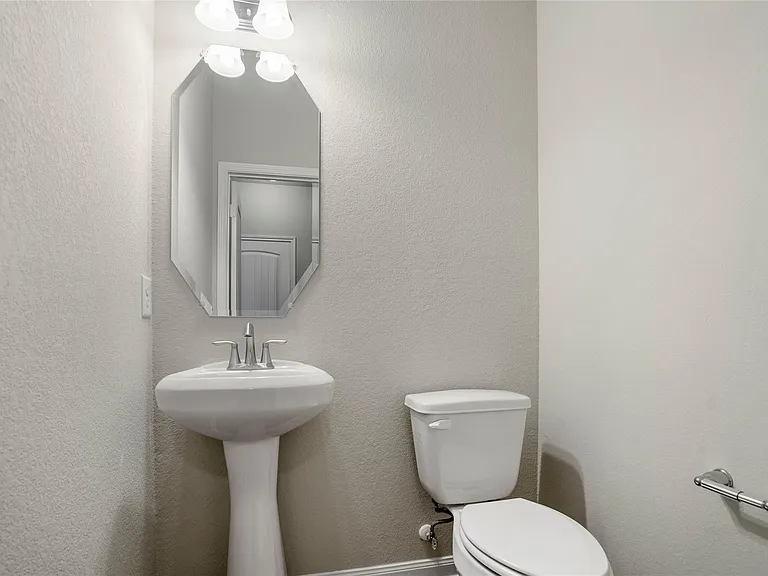 15524 Marina Dr — Photo 13