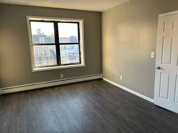 5th image of 68 N 9th St #205