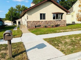 508 S 3rd St, La Crescent, MN 55947