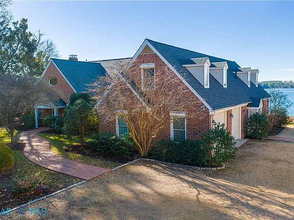 3rd image of 979 Twiggs Ferry Rd