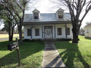 505 E Morgan Ave, Cuero, TX 77954