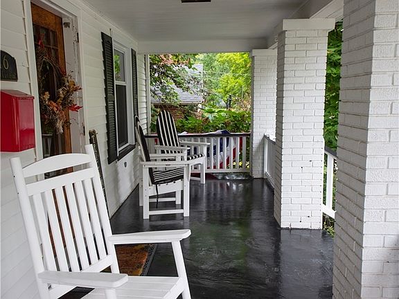 3rd image of 16 Bellview St