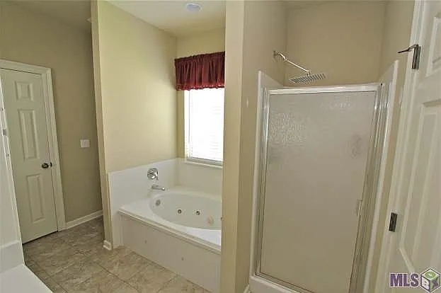 9039 Lake Mist Dr — Photo 3