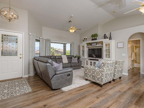 5th image of 233 W Mojave Heights Dr