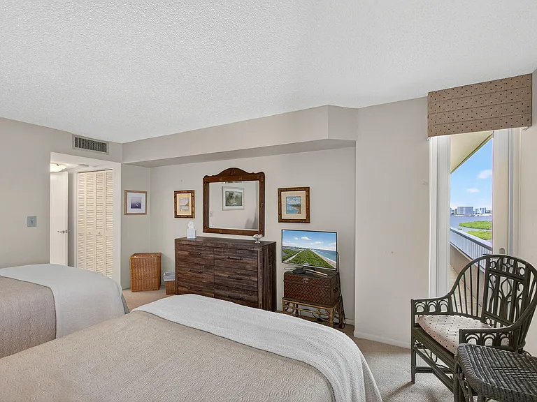 5550 N Ocean Dr #20C — Photo 35