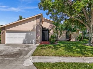 411 Cypress Forest Dr, Englewood, FL 34223