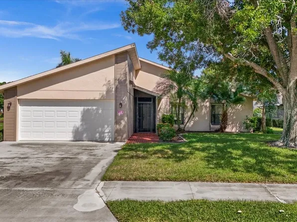 411 Cypress Forest Dr, Englewood, FL 34223