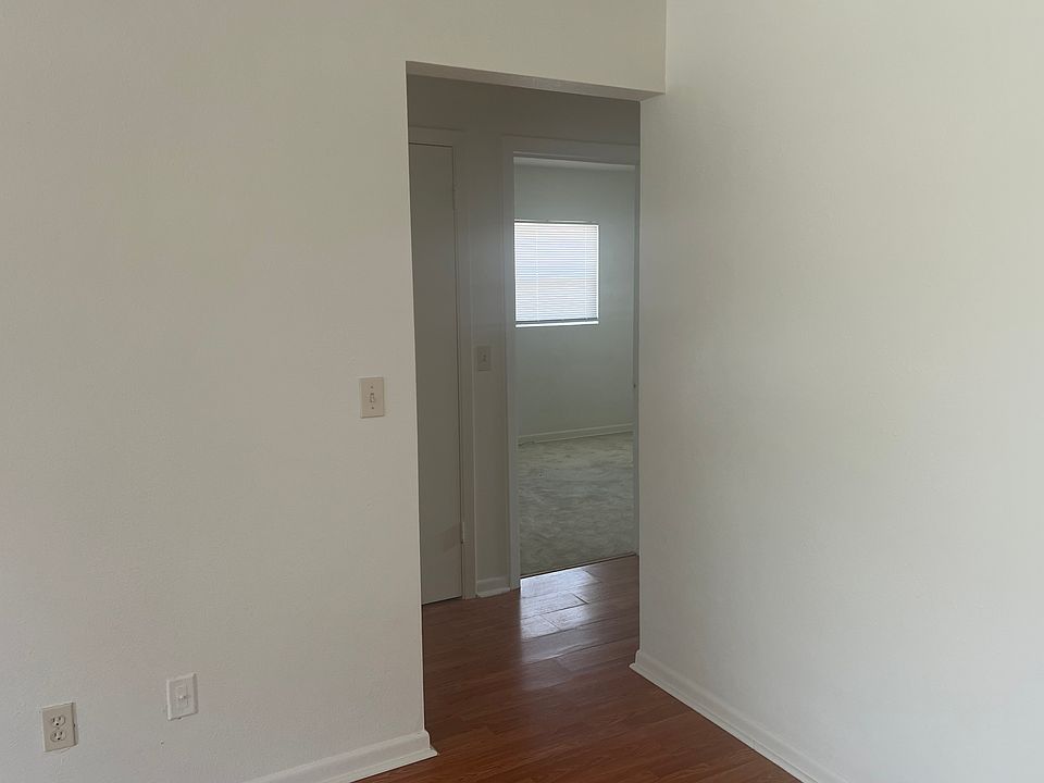 1st image of 1487 Otten St