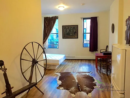 Rented by Bapple | media 18