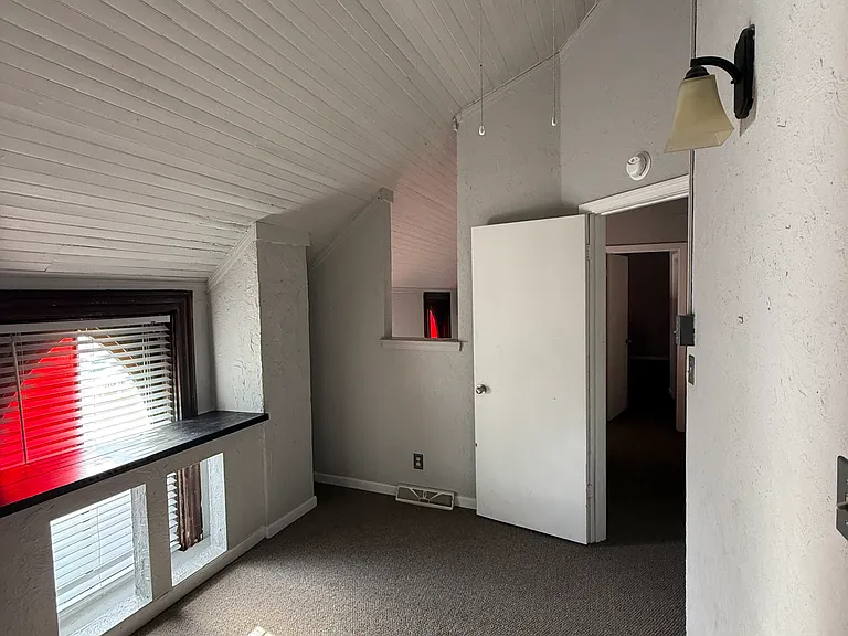 329 Reno St — Photo 18