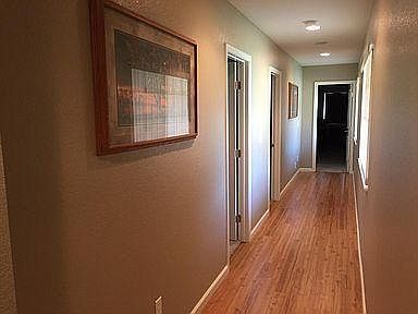 5th image of 8011 Lovers Ln