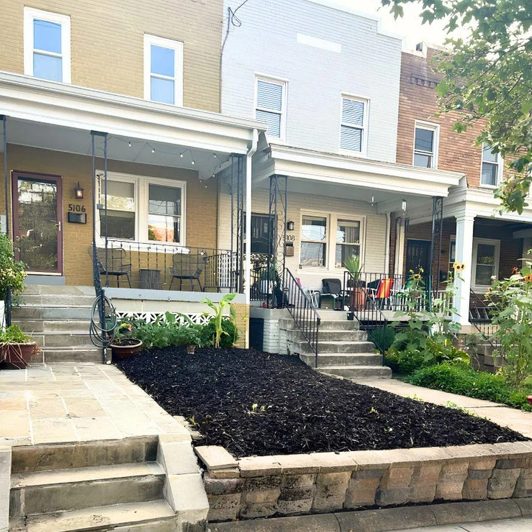 2 bed, 1.5 bath, 1056 sqft, $2,800 — Photo 2