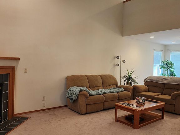 3rd image of 1214 Twinleaf Ln