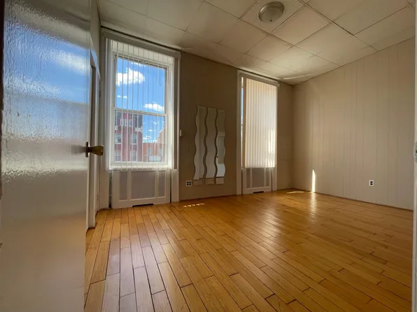 (undisclosed Address), Philadelphia, PA 19148