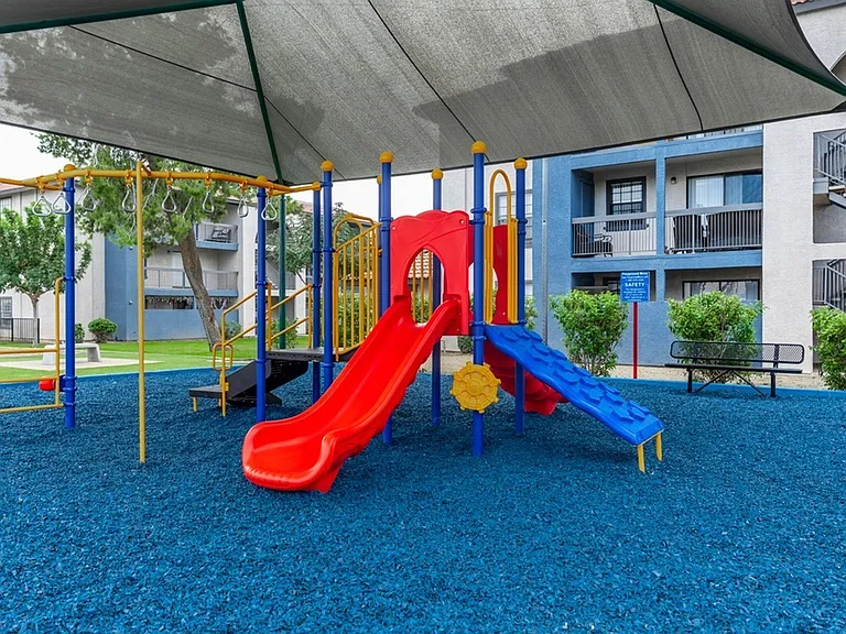 Rise Skyview — Photo 90
