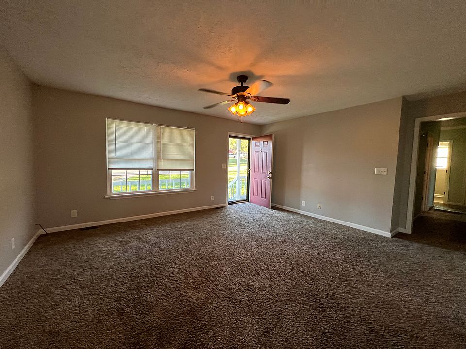 2nd image of 408 Indian Hills Ct