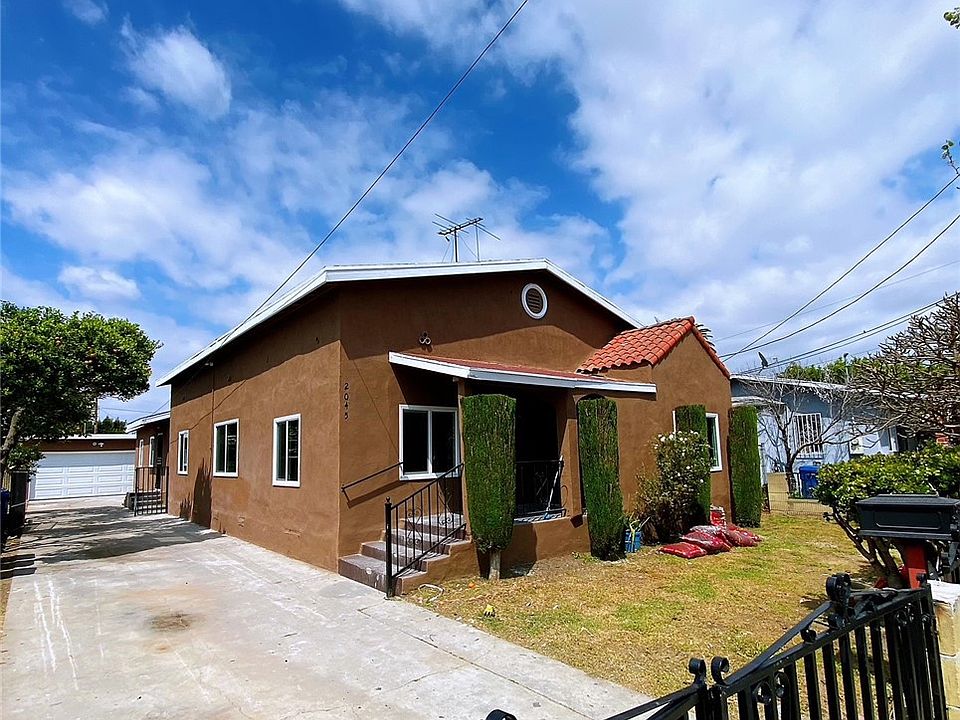 1st image of 2045 E 111th St