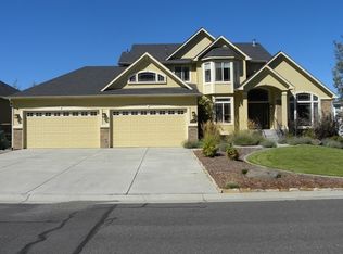 11605 N Golden Pond Ln, Spokane, WA 99218