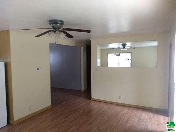 3rd image of 229 W 24th St