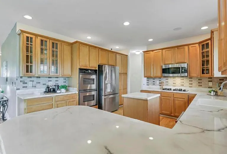 1056 Winding Creek Ln — Photo 3