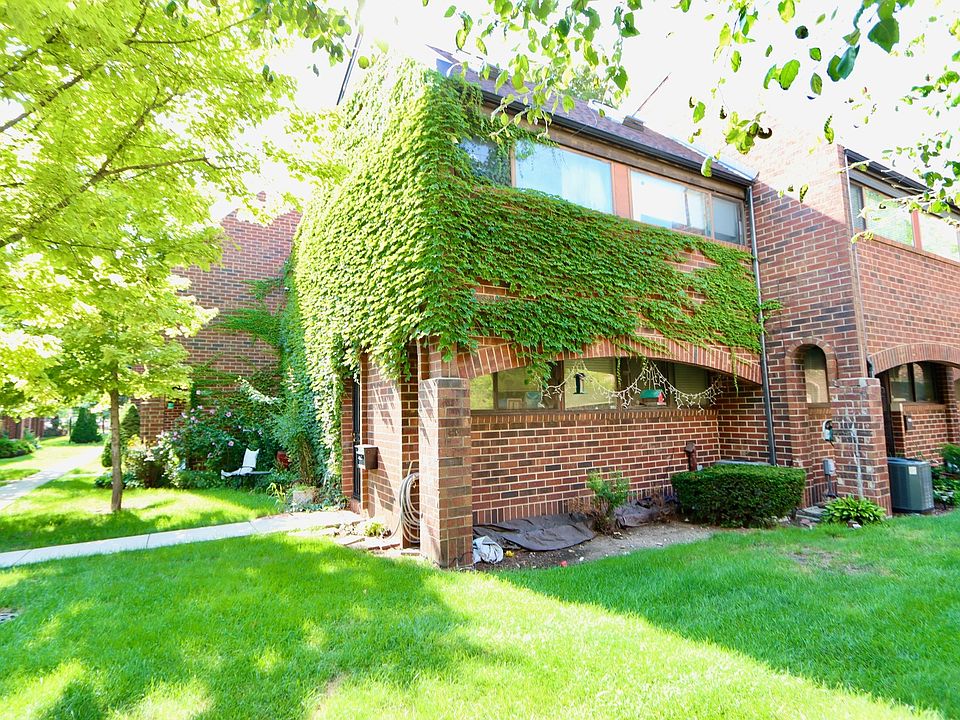 1st image of 841 S Racine Ave Unit C
