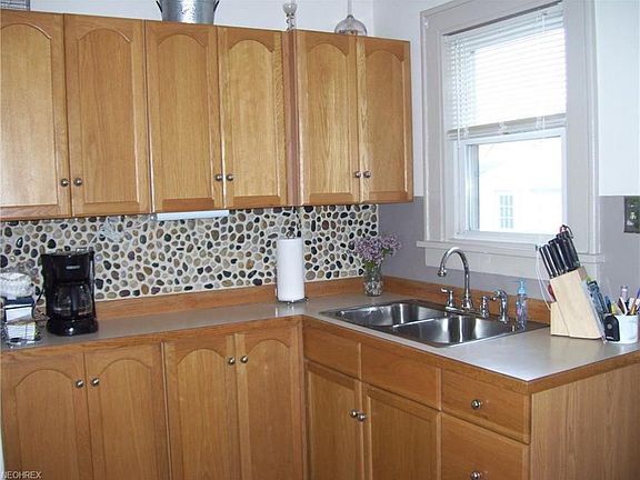 5th image of 444 Palm Ave