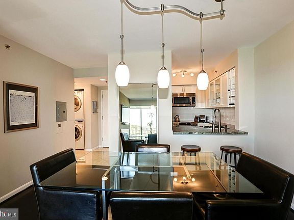 3rd image of 7500 Woodmont Ave APT 1021