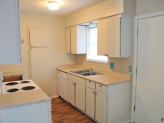 5th image of 7109 Richfield Dr