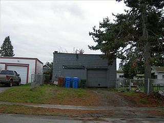 2nd image of 3303 S Gunnison St