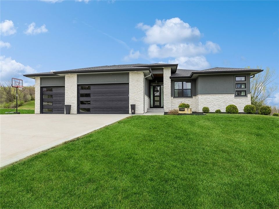 1st image of 27090 Eagle Crest Dr