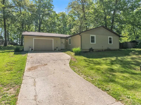 9344 N Oak Shore Dr, Rome City, IN 46784