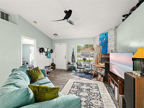 5th image of 17 PINELARK LANE