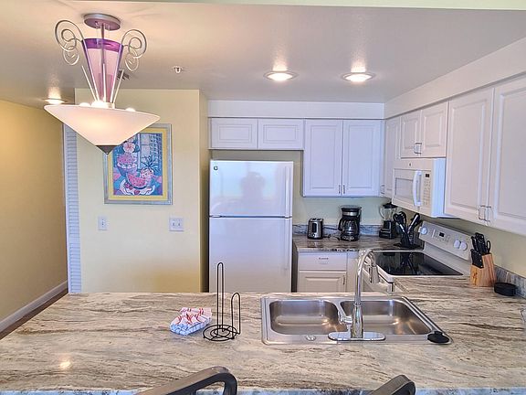 5th image of 300 N Atlantic Ave #1106