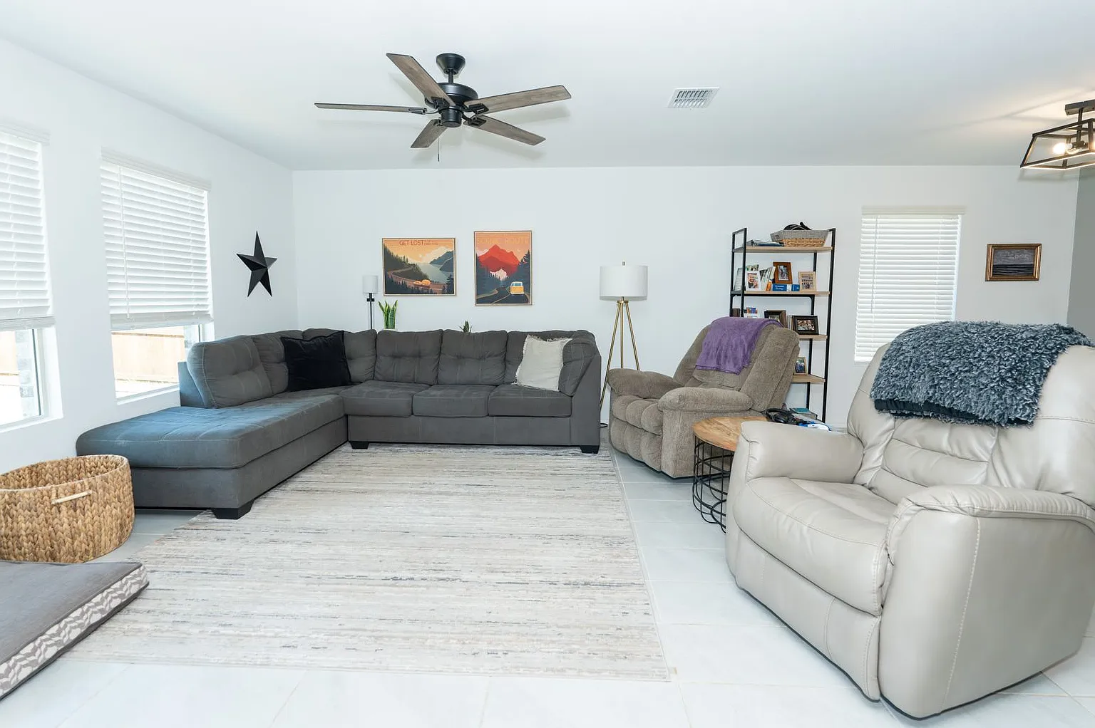 4 bed, 2.0 bath, 1720 sqft, $2,300 — Photo 4