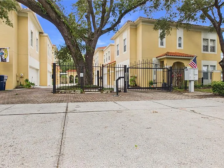 505 S Tampania Ave #7 — Photo 35
