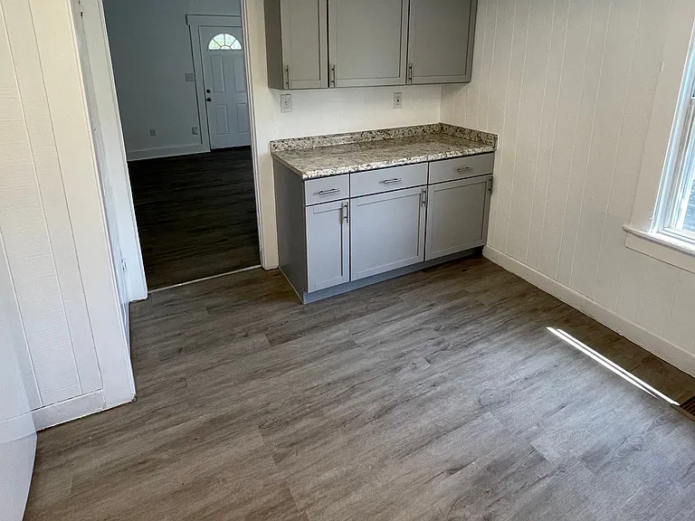 2022 Leo St — Photo 15