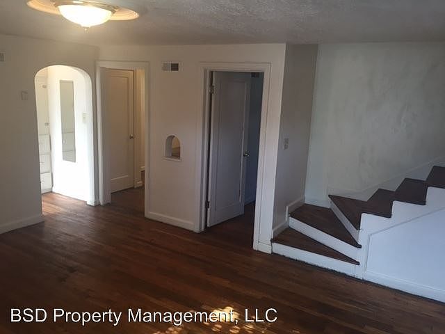 1st image of 352 S Lee Ave