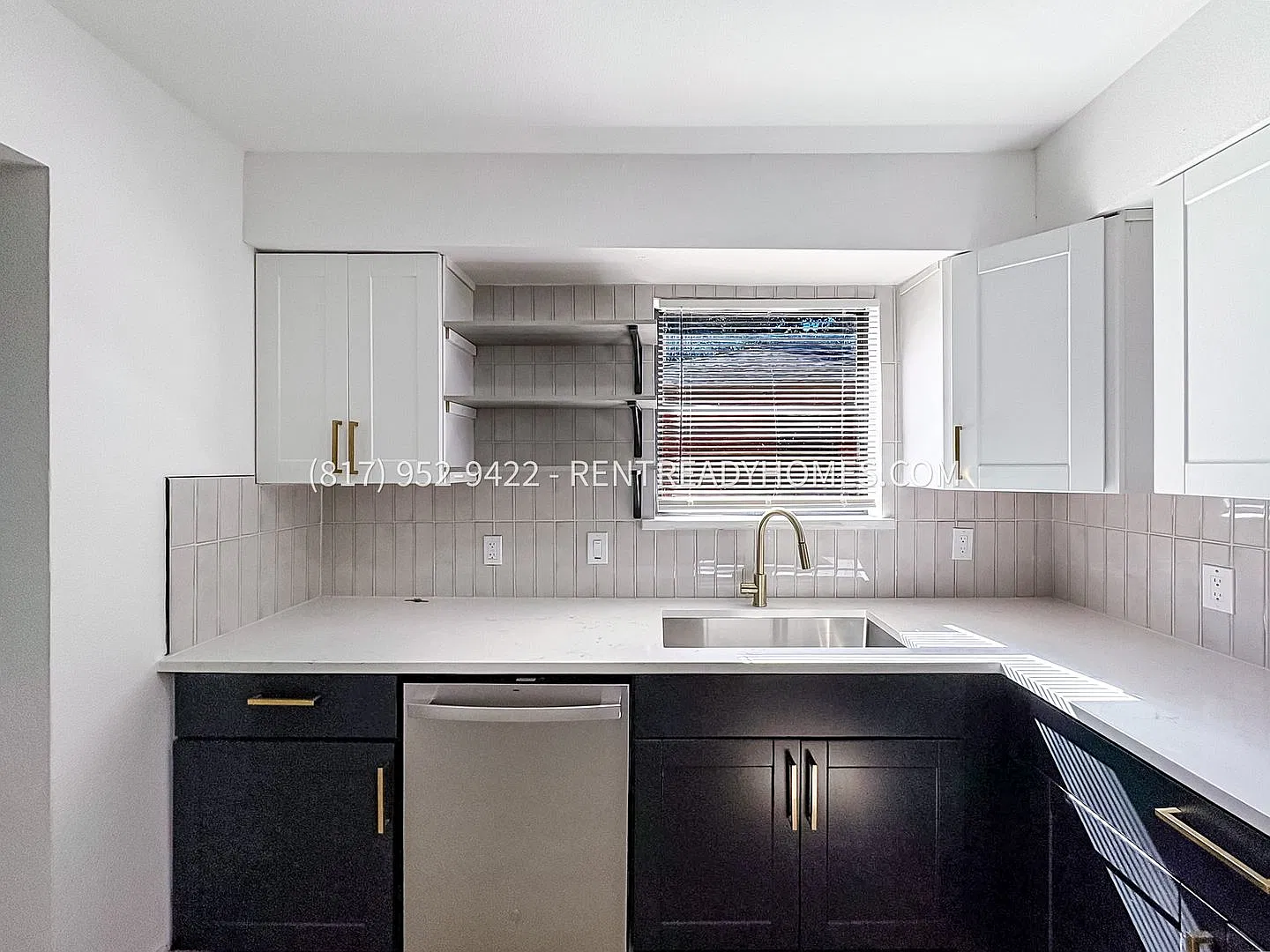 2306 Loyce Dr - 3 Bedroom Home With Quartz Countertops — Photo 3
