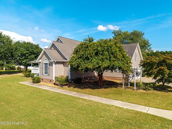 3rd image of 105 Countryside Drive