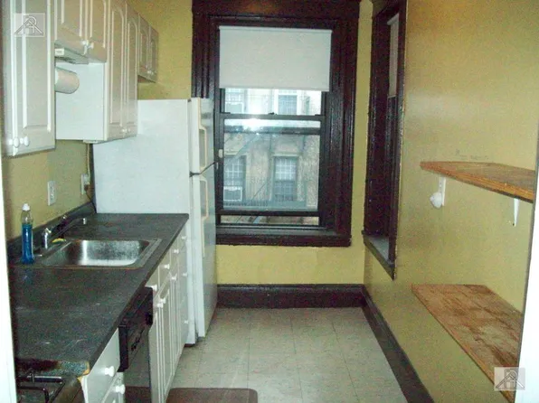 1271 Commonwealth Ave #9, Allston, MA 02134