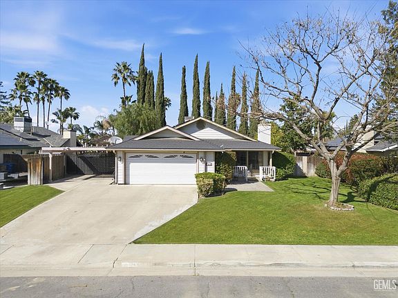 4th image of 13116 Amanda Ct