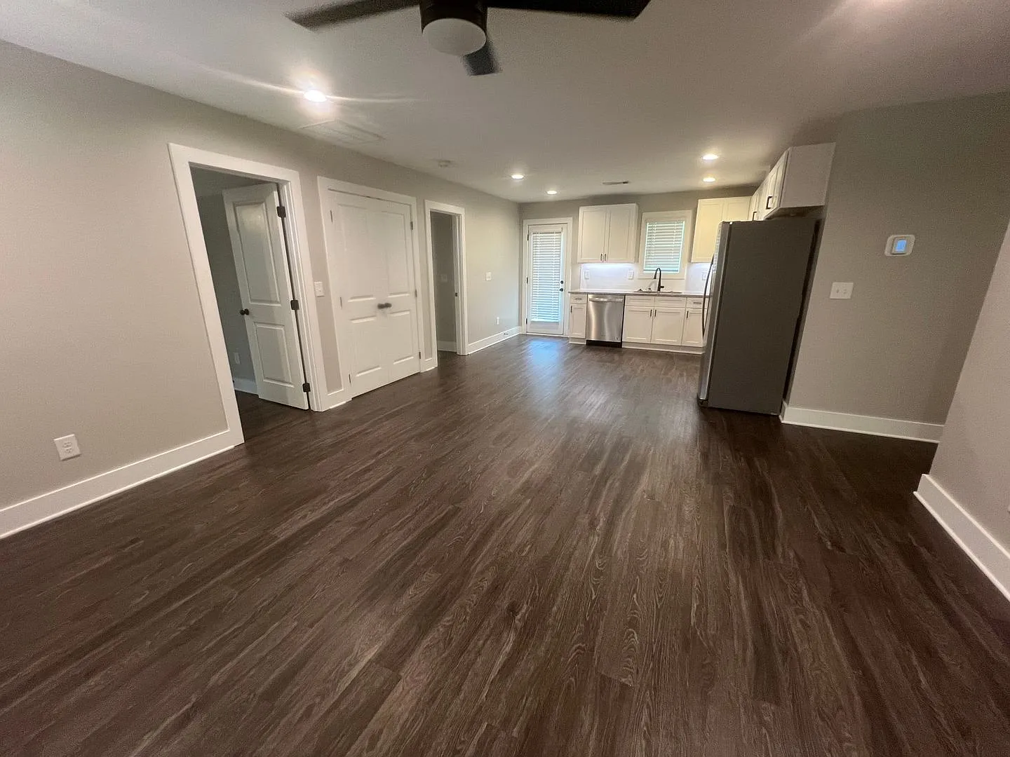 526 Hudson Terrace — Photo 2