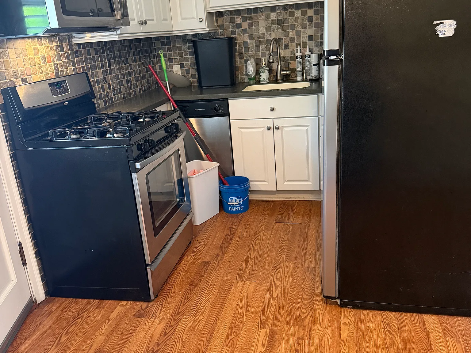 2 bed, 900 sqft, $1,275 — Photo 3