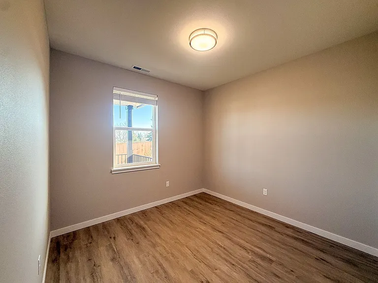 5534-5564 Skyline Rd S — Photo 67