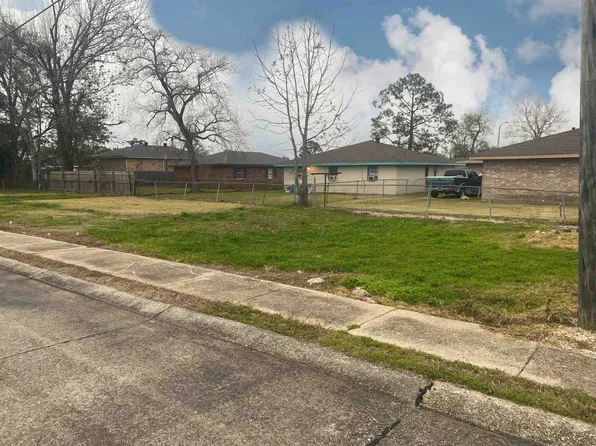 429 Authement St, Houma, LA 70363