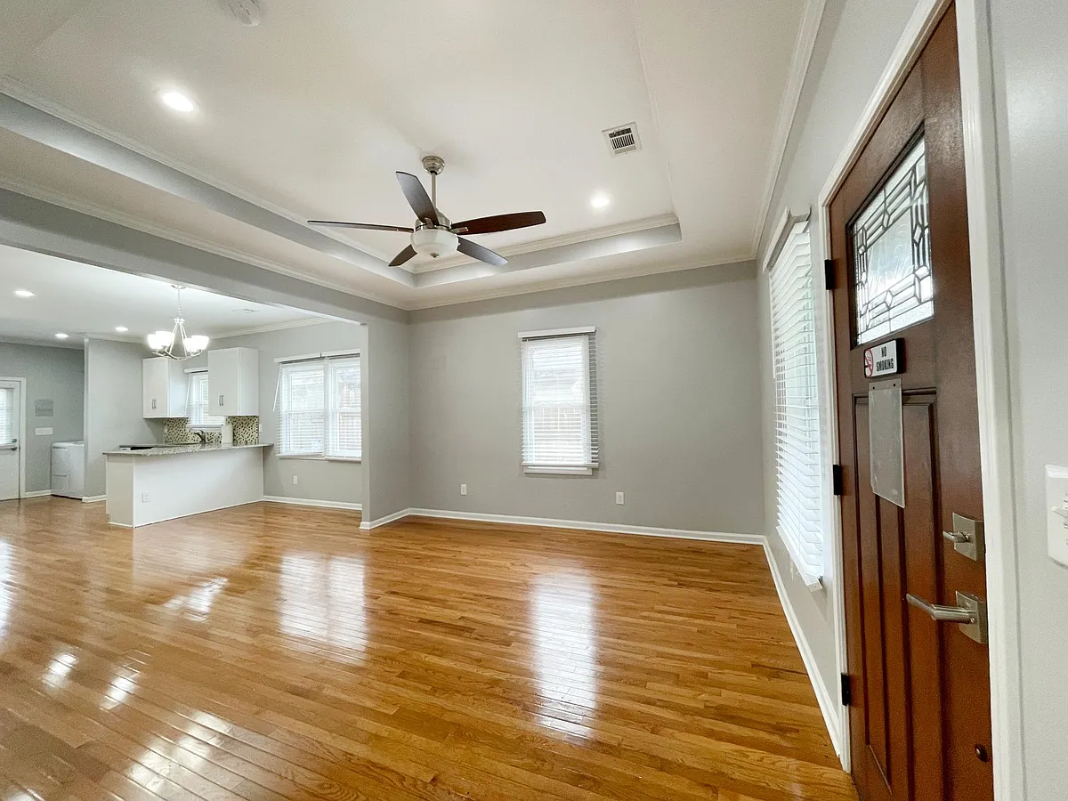 Living room - 991 Michigan Ave NW