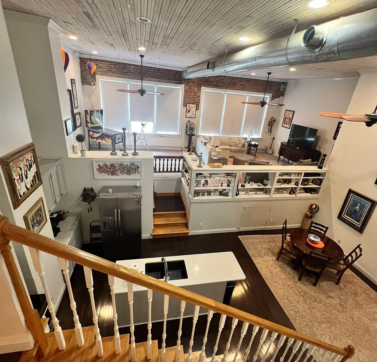 2 bed, 2.0 bath, $2,200 — Photo 2