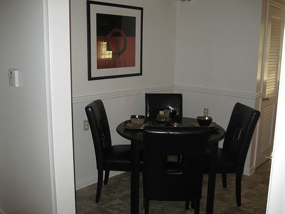 3rd image of 1859 Fernbrook Dr