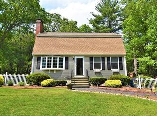 8 Waverly St, Billerica, MA 01821