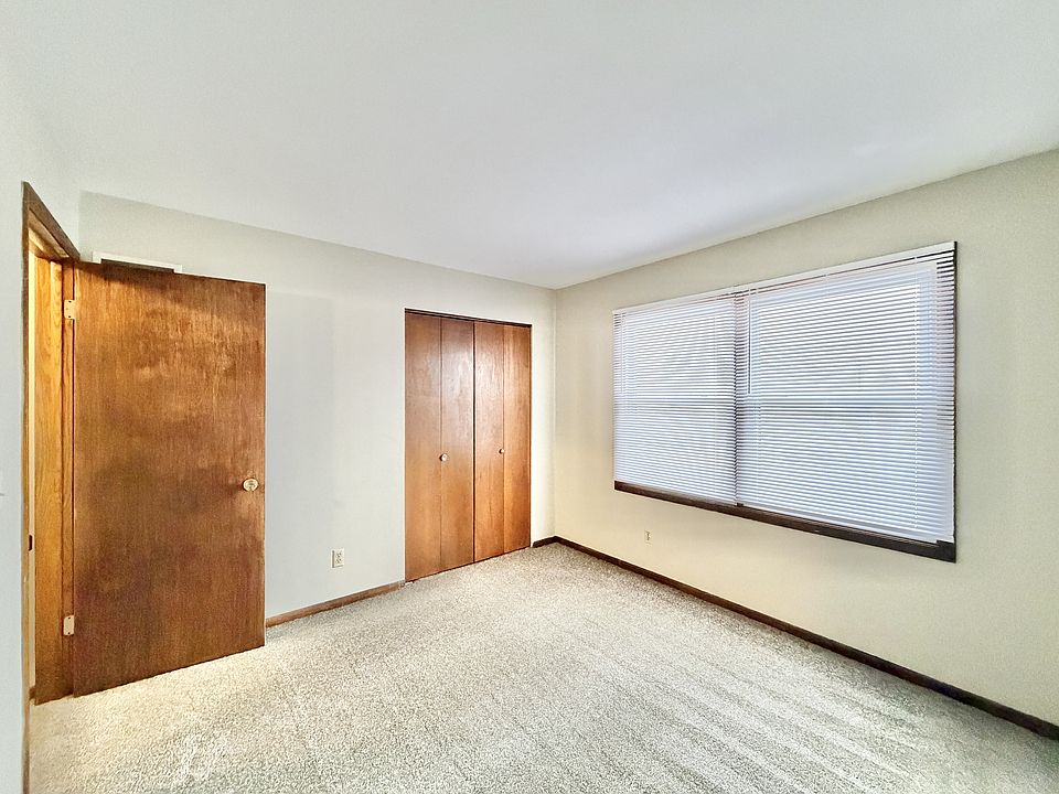1st image of 1922 N Randall Ave #5